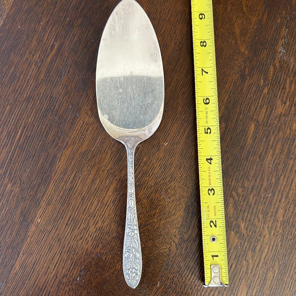 Victorian Floral Handled Pie Server